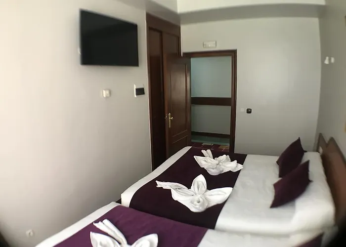 La Salve בית הארחה 2*